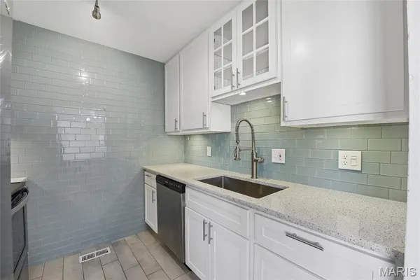 $180,000 | 835 Lilybud Drive, Ballwin, MO 63011