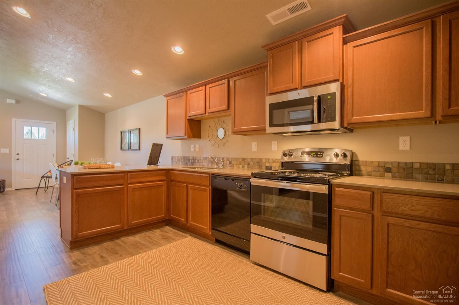 878 North Trinity Way Sisters, OR 97759 - Photo 6 of 22 Additional Photo