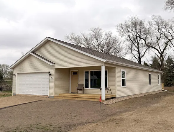 $279,900 | 1955 Bud Road, Windom, MN 56101