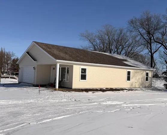 $279,900 | 1955 Bud Road, Windom, MN 56101