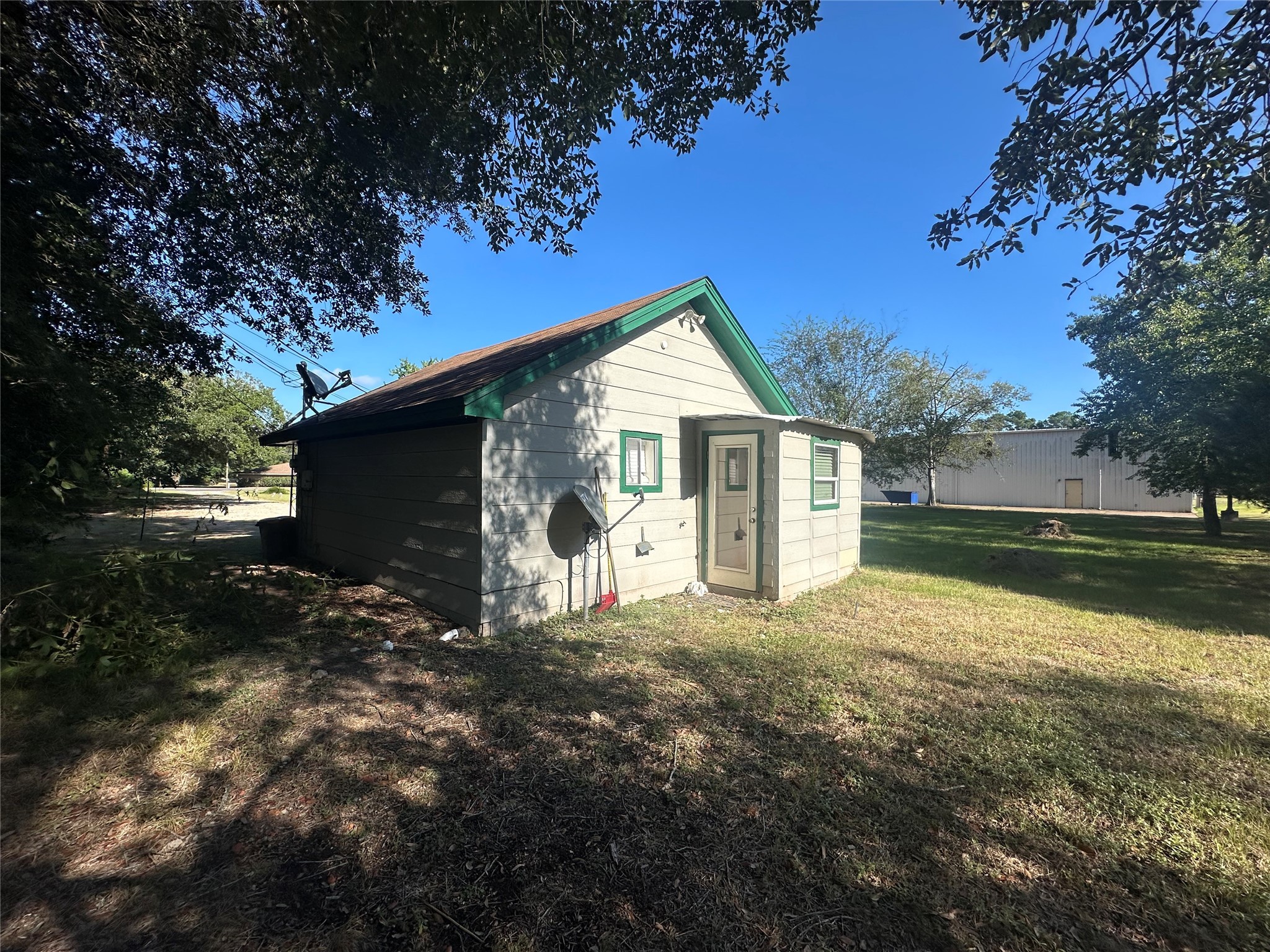 312b Prospect Drive Trinity, TX 75862 - Photo 12 of 23 a view of house with backyard and garden