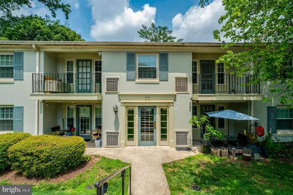 $270,000 | 8360 Dunham Court, Springfield, VA 22152