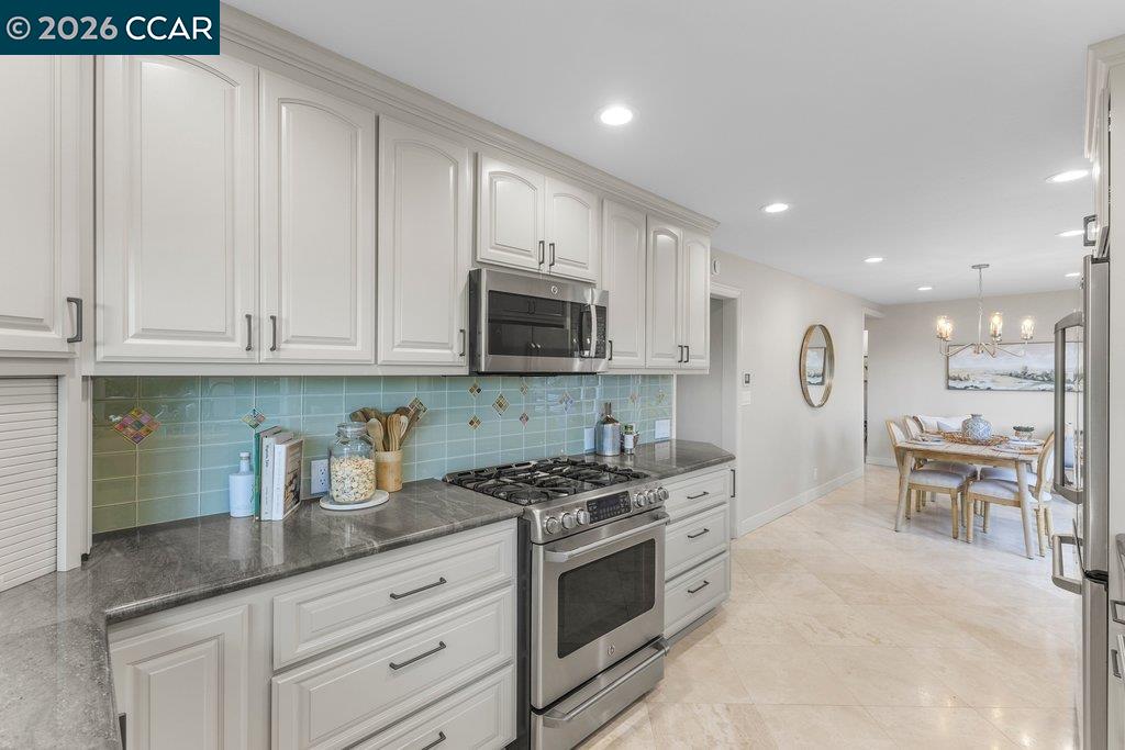 14 Springhill Lane Lafayette, CA 94549 - Photo 11 of 53