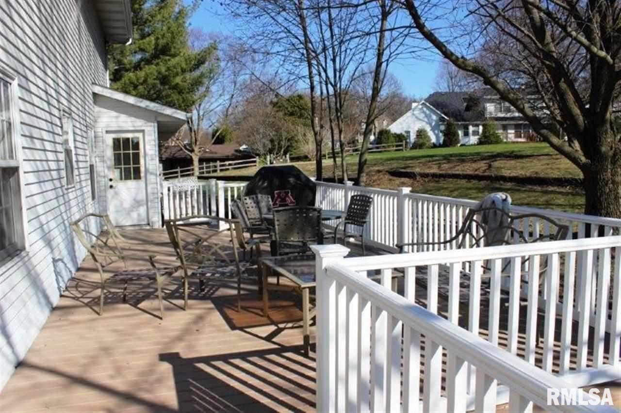 4775 Silver Spur Road Bettendorf, IA 52722 - Photo 3 of 24