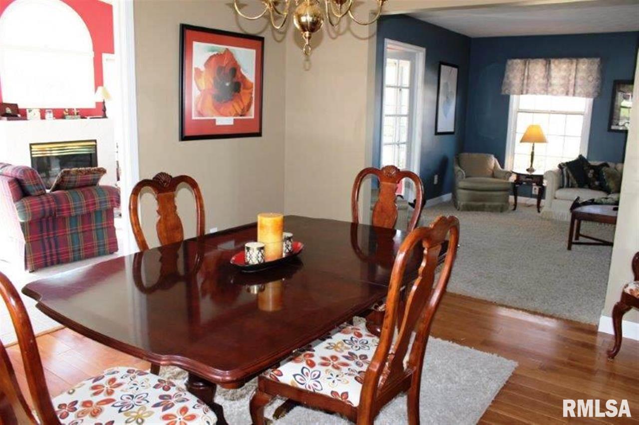 4775 Silver Spur Road Bettendorf, IA 52722 - Photo 9 of 24