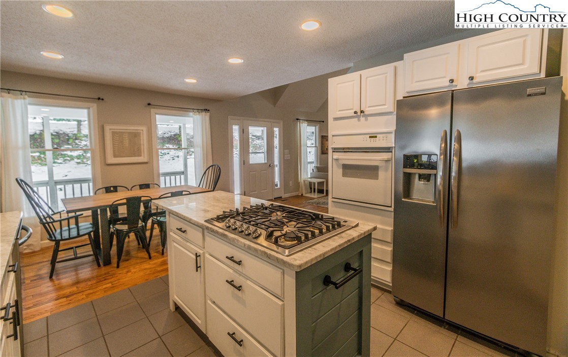 394 Shady Bark Lane Boone, NC 28607 - Photo 8 of 37 Gallery Image 8