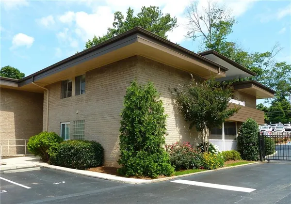 $1,650 | 346 Carpenter Drive Northeast, Unit 4, Atlanta, GA 30328