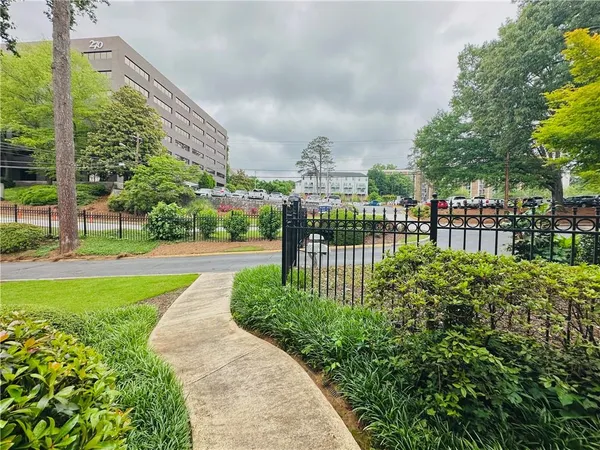 $1,650 | 346 Carpenter Drive Northeast, Unit 4, Atlanta, GA 30328