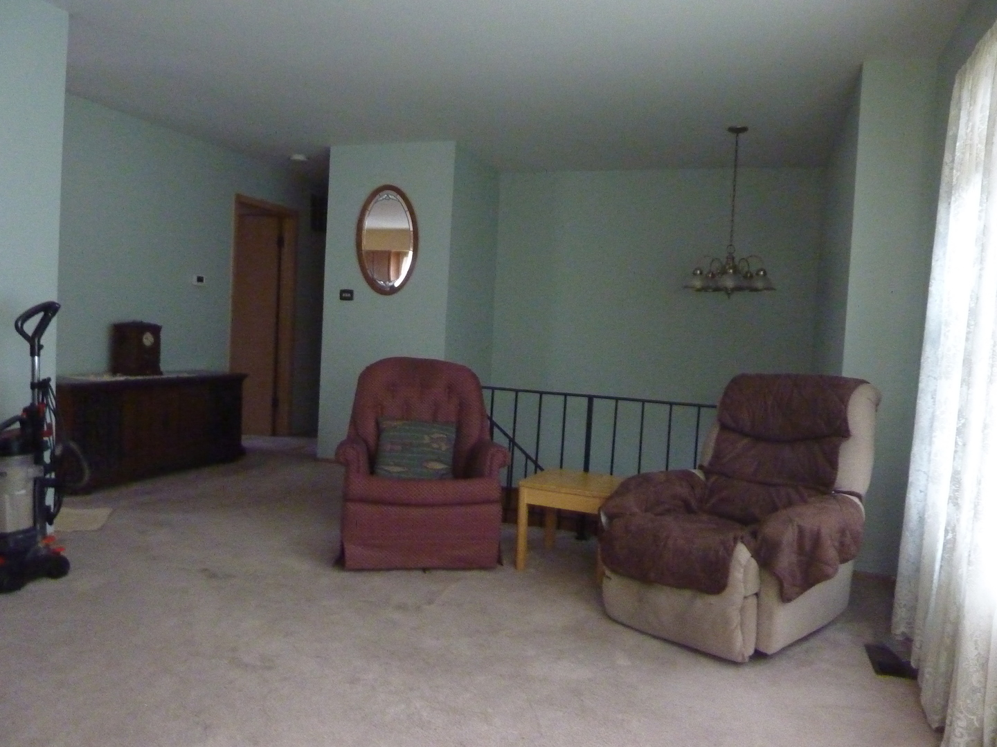 5657 Dover Road Oak Forest, IL 60452 - Photo 3 of 15 a living room with furniture and a window