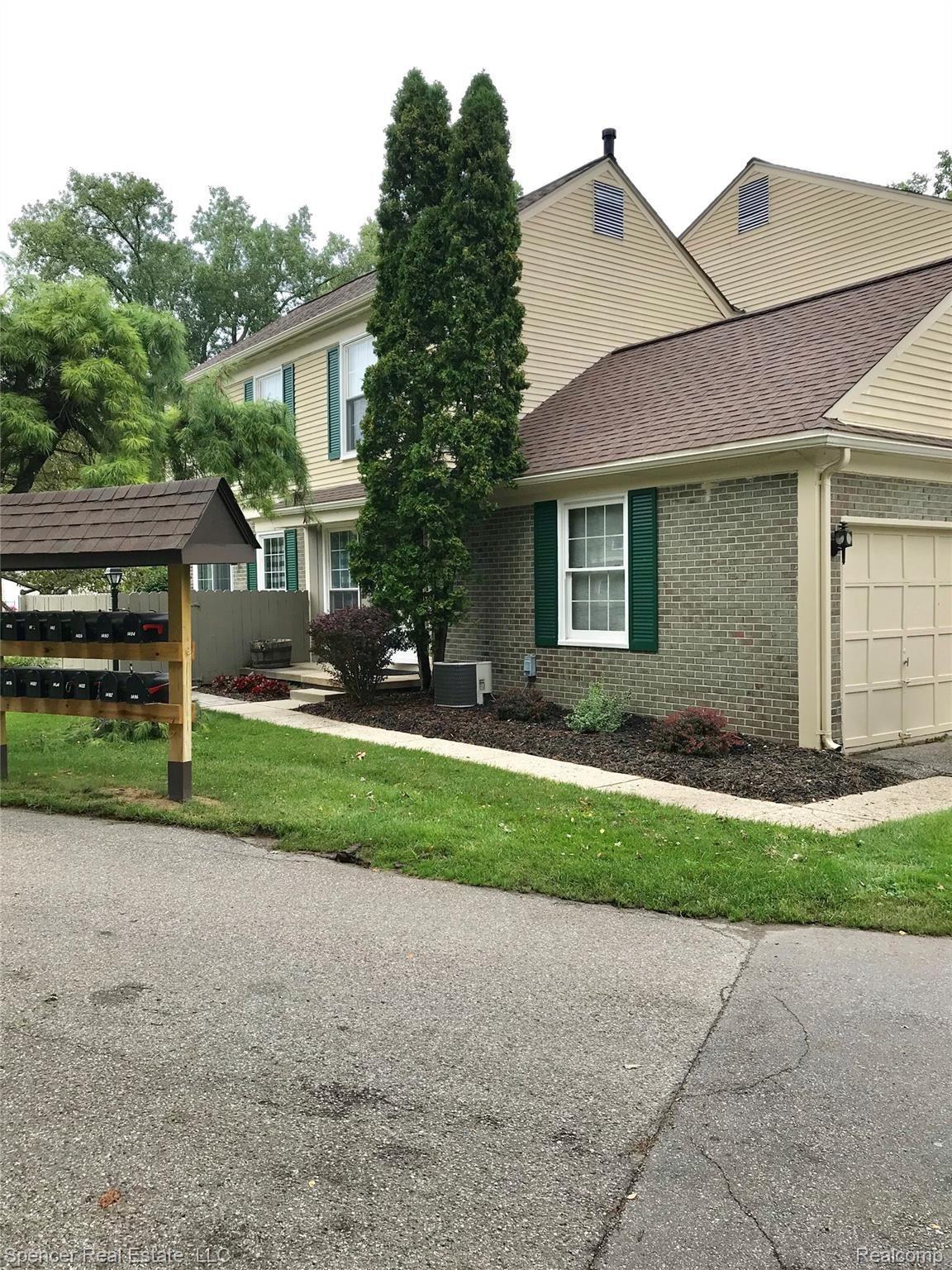 1488 Saddle Lane Rochester, MI 48306 - Photo 2 of 21 605383E4-4359-40E4-B71F-1AE4680463CE.jpeg