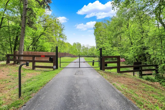$1,645,000 | 5571 Poff Road, Martinsville, IN 46151