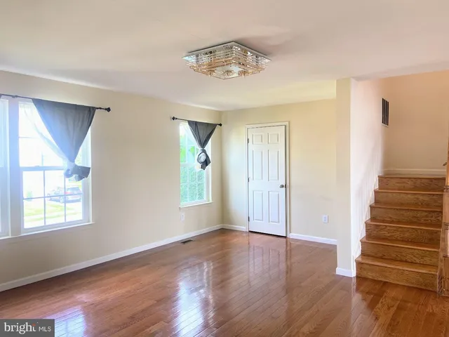 $2,700 | 172 South Savanna Drive, Pottstown, PA 19465