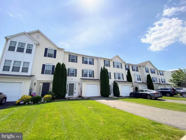 $2,700 | 172 South Savanna Drive, Pottstown, PA 19465