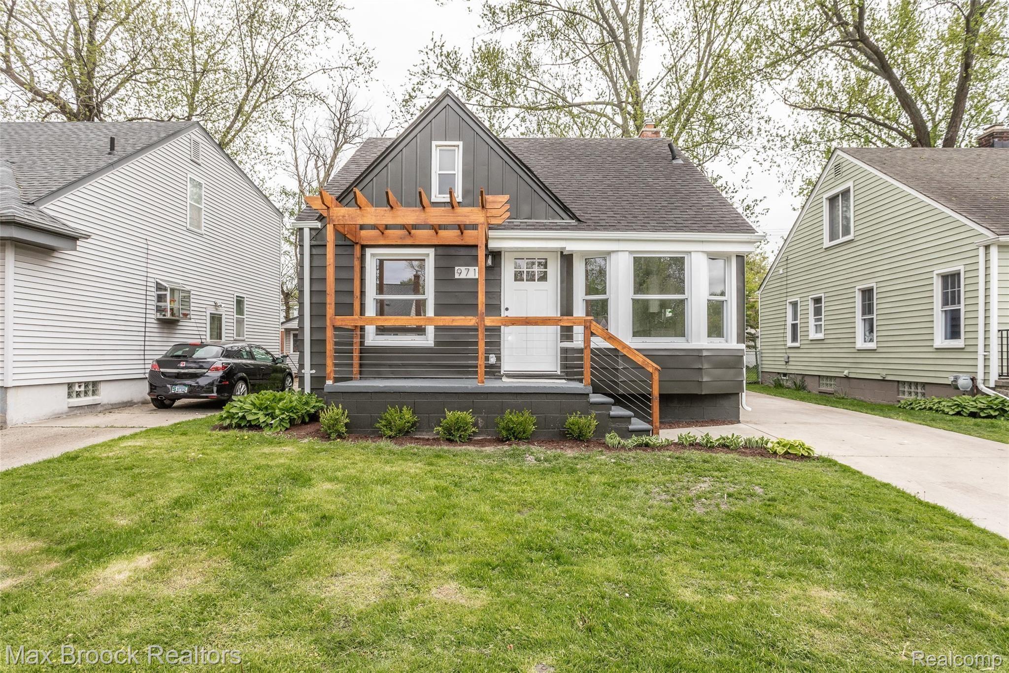 971 Princeton Road Berkley, MI 48072 - Photo 14 of 14 244A4024.jpg
