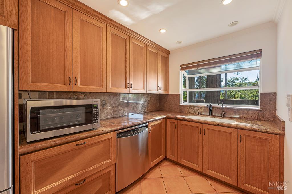 815 Dry Creek Road Healdsburg, CA 95448 - Photo 13 of 37
