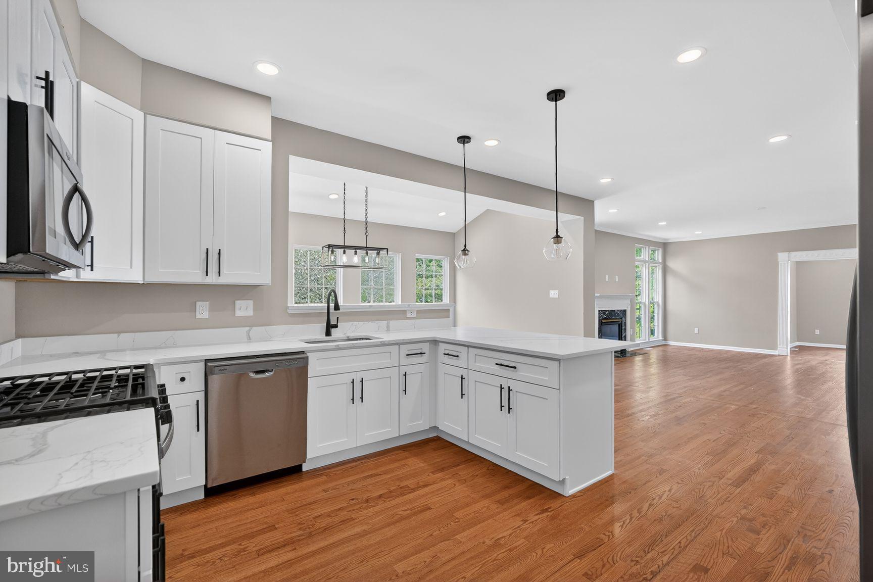 7117 Intrepid Lane Gaithersburg, MD 20879 - Photo 2 of 28