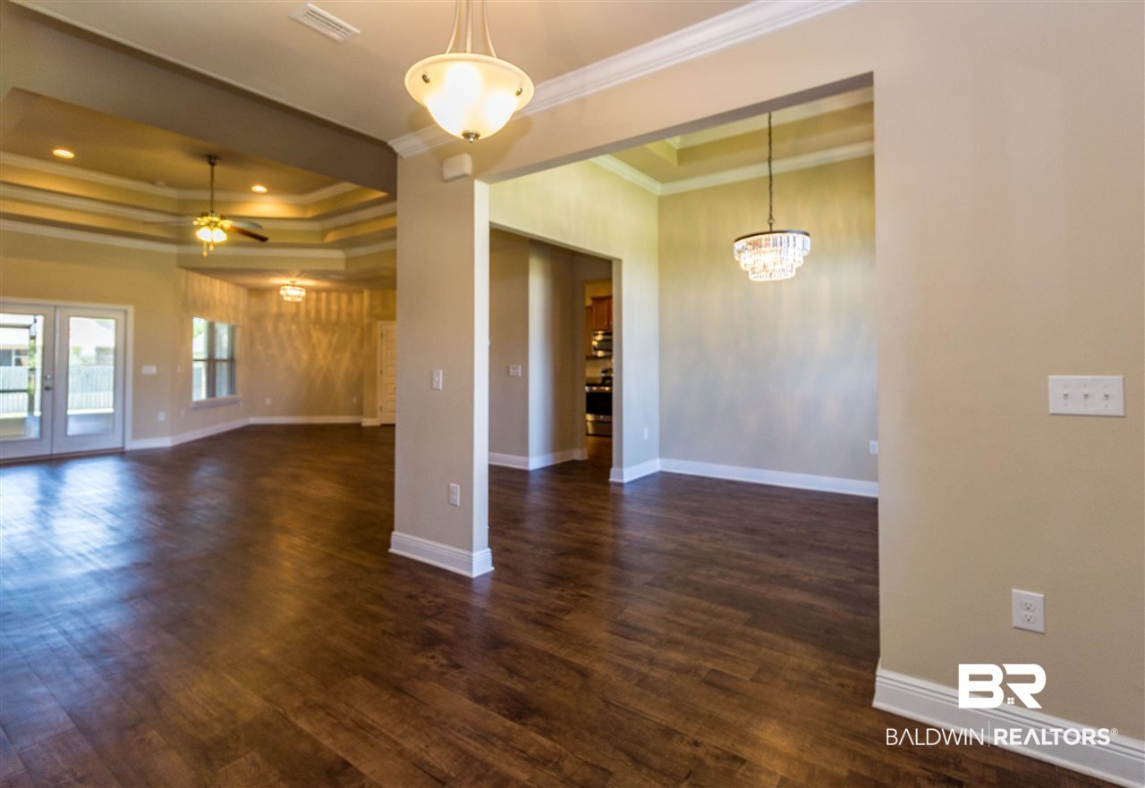 7076 Rocky Rd Loop Gulf Shores, AL 36542 - Photo 7 of 34 Dinning Living Room