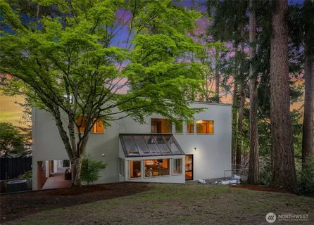 $1,699,000 | 2261 West Lake Sammamish Parkway Southeast, Bellevue, WA 98008
