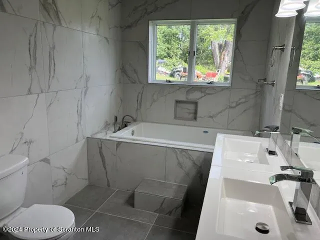 $415,000 | 1598 State Route 6, Factoryville, PA 18419