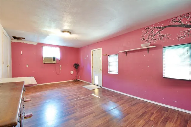 a view of a livingroom with furniture