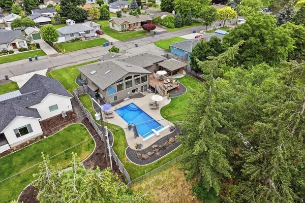 $1,100,000 | 8517 East S Riverway Avenue, Spokane, WA 99212