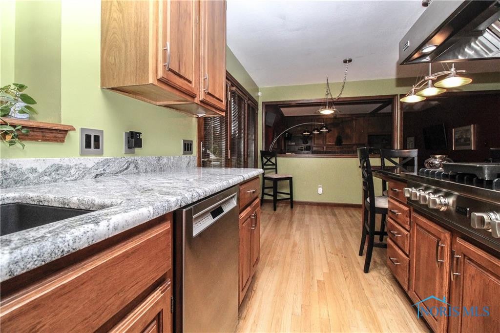514 Rutledge Court Perrysburg, OH 43551 - Photo 10 of 31 Gallery Image 10