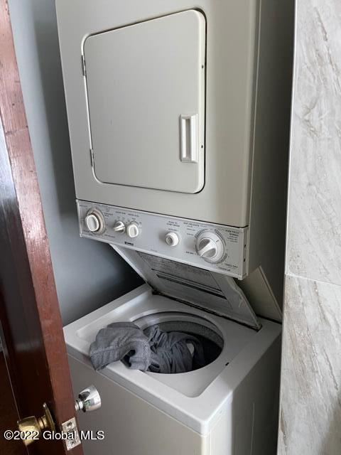 1823 8th Street Rensselaer, NY 12144 - Photo 12 of 32 thumbnail_IMG_0643