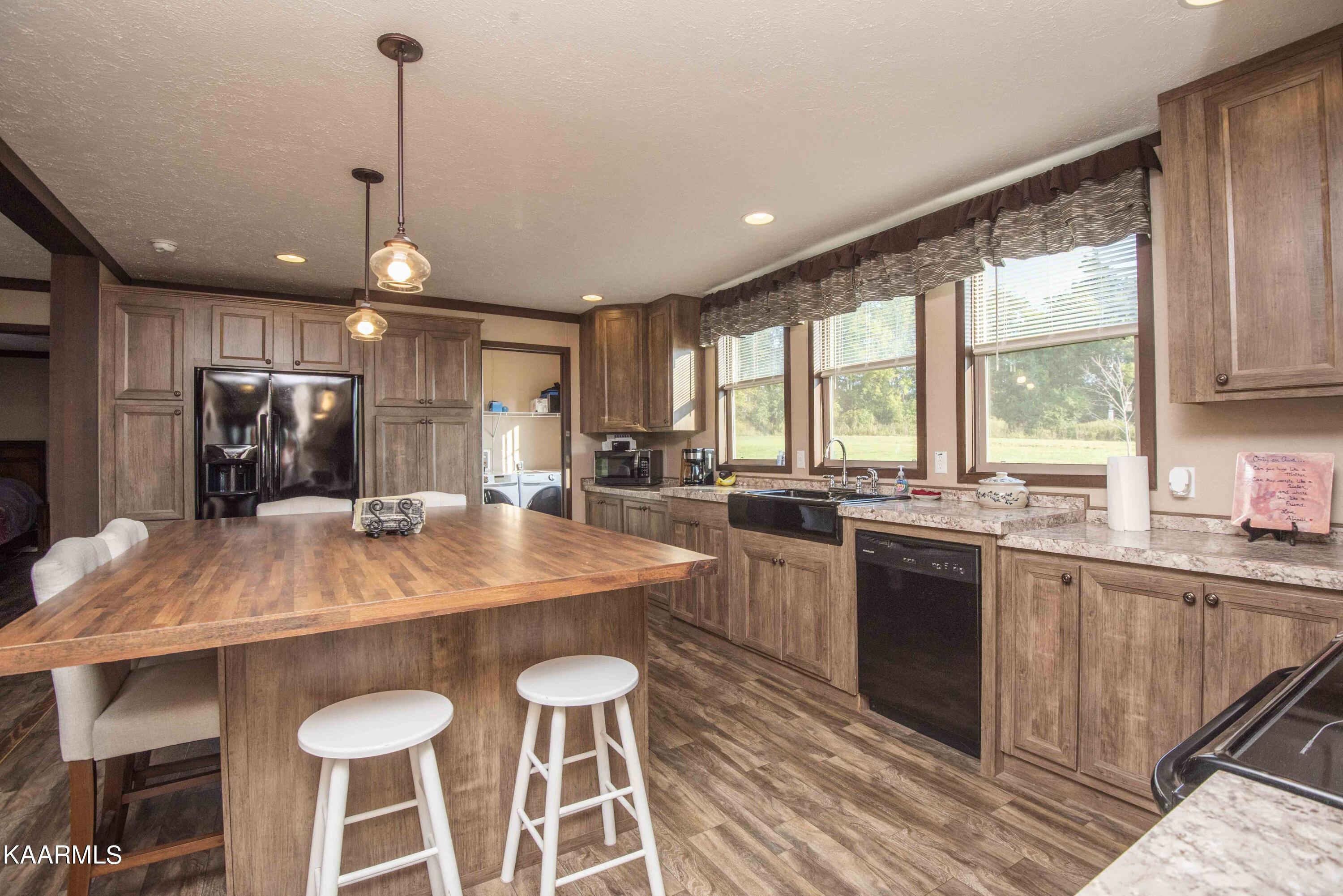 860 Loudon Road Loudon, TN 37774 - Photo 11 of 43 kitchen 2_1