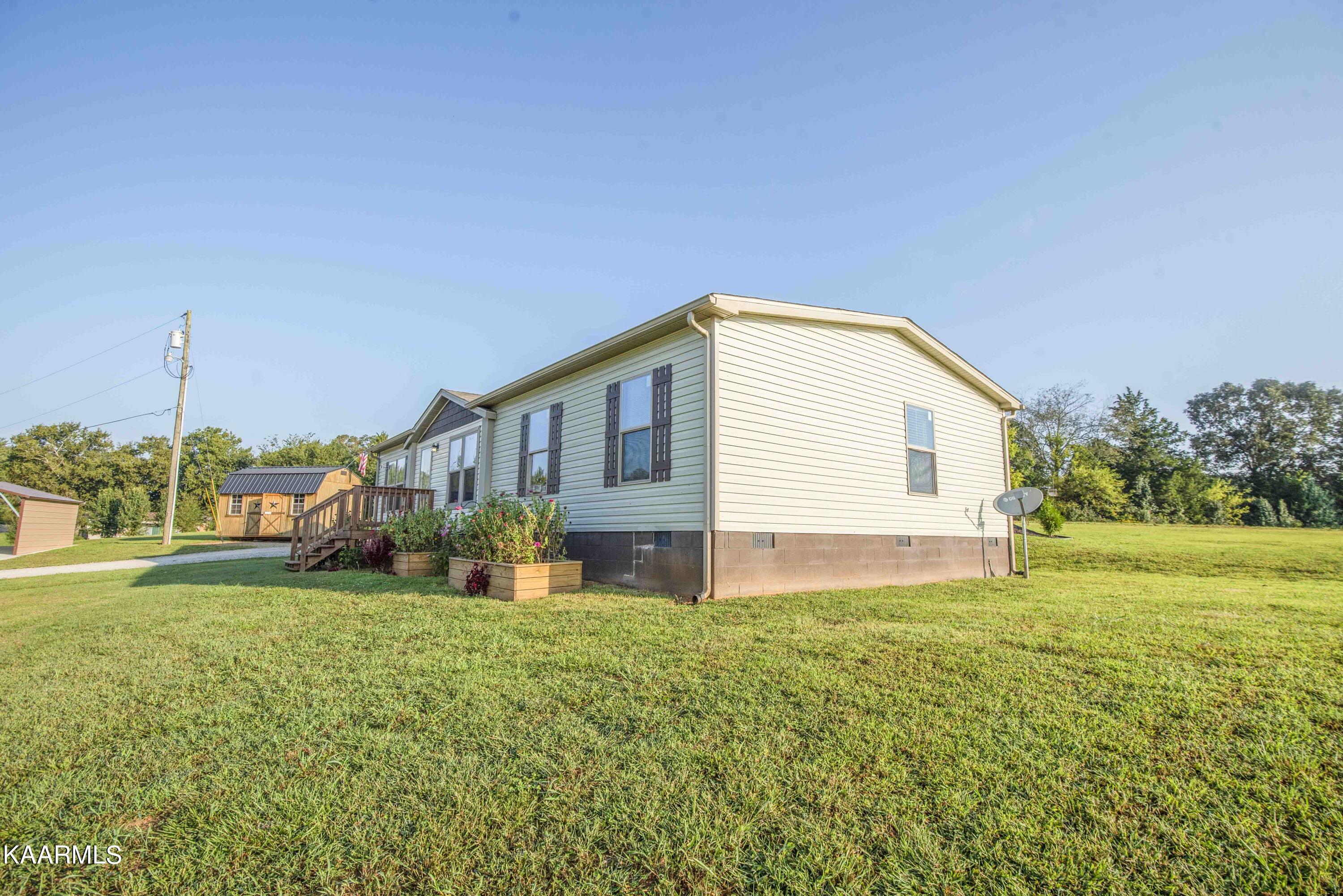 860 Loudon Road Loudon, TN 37774 - Photo 3 of 43 exterior 2_1