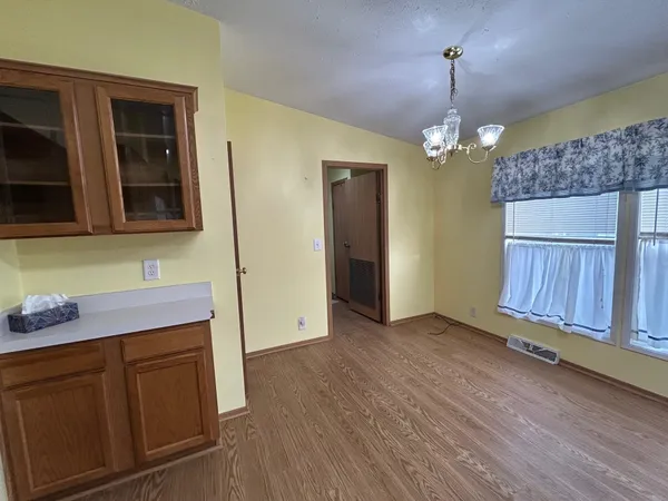 $65,000 | 2250 Sunrise Drive, Belvidere, IL 61008