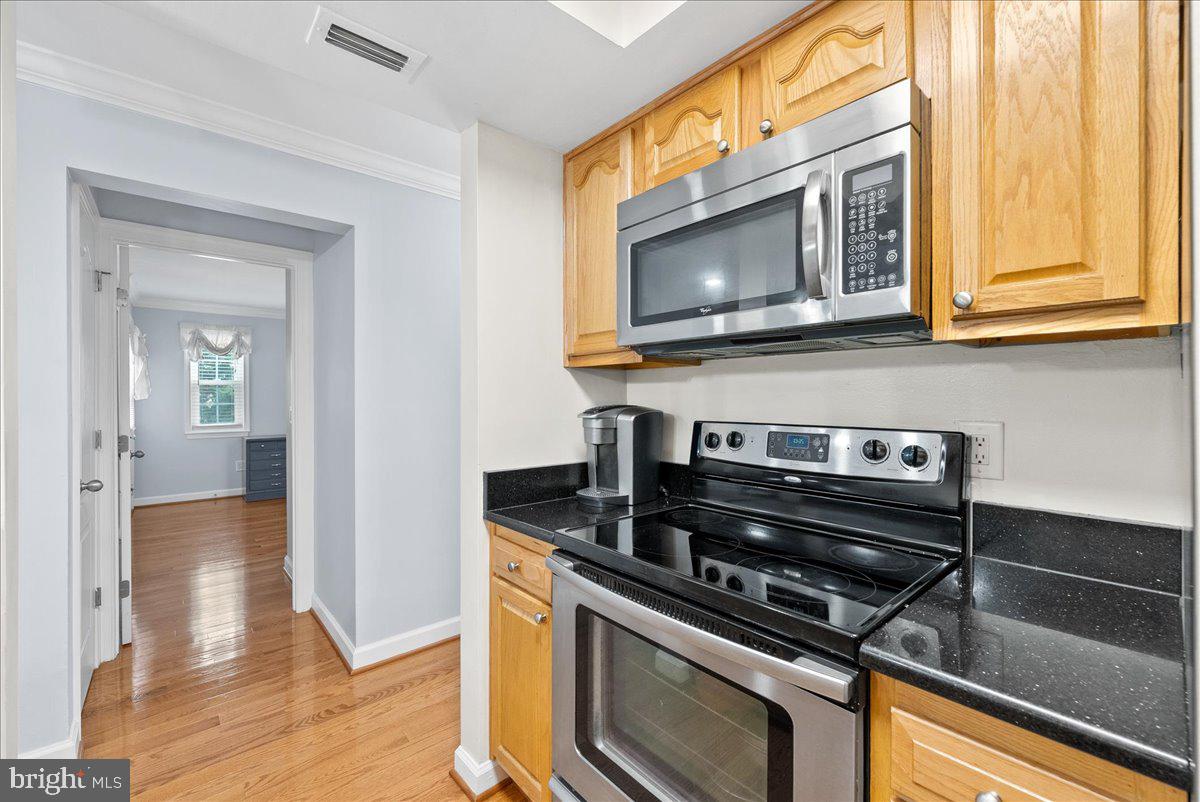 14901 Rydell Road, Unit 201 Centreville, VA 20121 - Photo 12 of 30