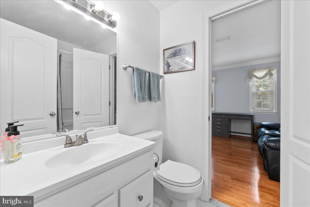 14901 Rydell Road, Unit 201 Centreville, VA 20121 - Photo 15 of 30