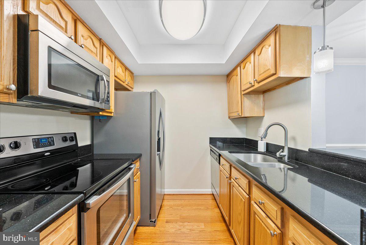 14901 Rydell Road, Unit 201 Centreville, VA 20121 - Photo 8 of 30