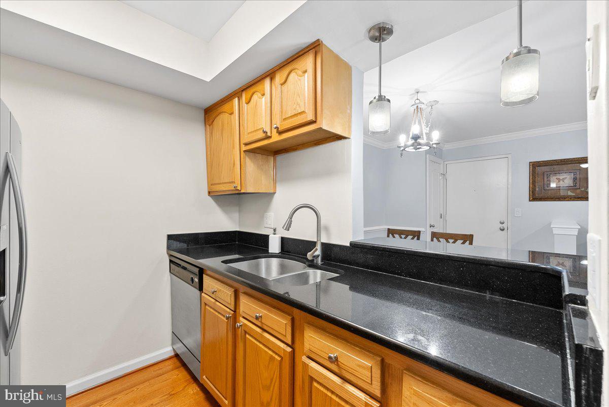 14901 Rydell Road, Unit 201 Centreville, VA 20121 - Photo 10 of 30