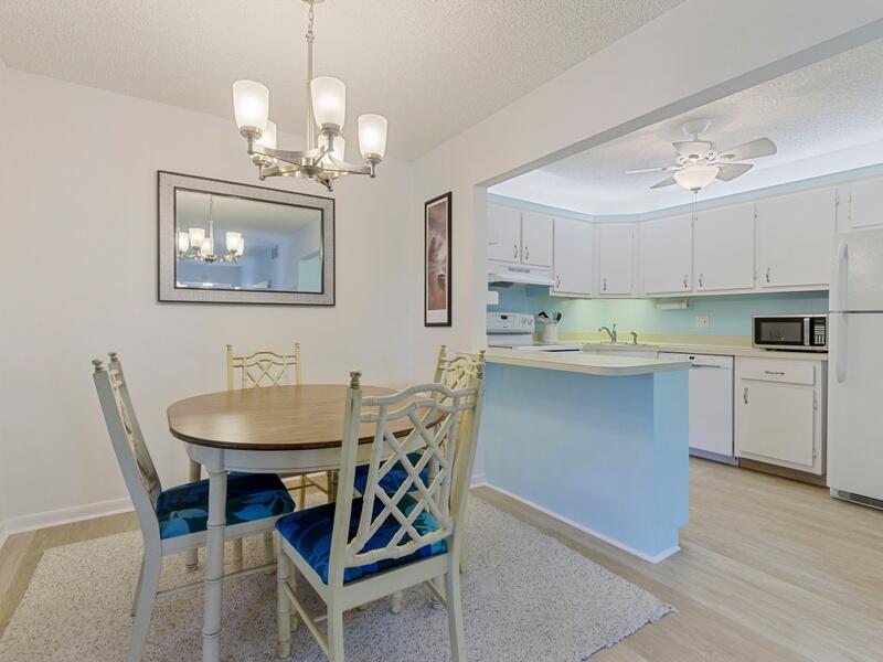 309 Pine Ridge Circle, Unit B2 Greenacres, FL 33463 - Photo 11 of 23 153A0039
