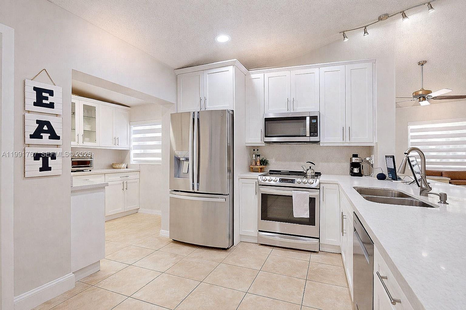 15382 Southwest 153rd Street Miami, FL 33187 - Photo 37 of 65