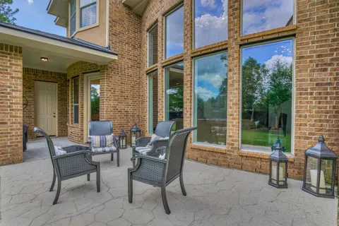 $1,145,000 | 67 South Sage Sparrow Circle, Spring, TX 77389
