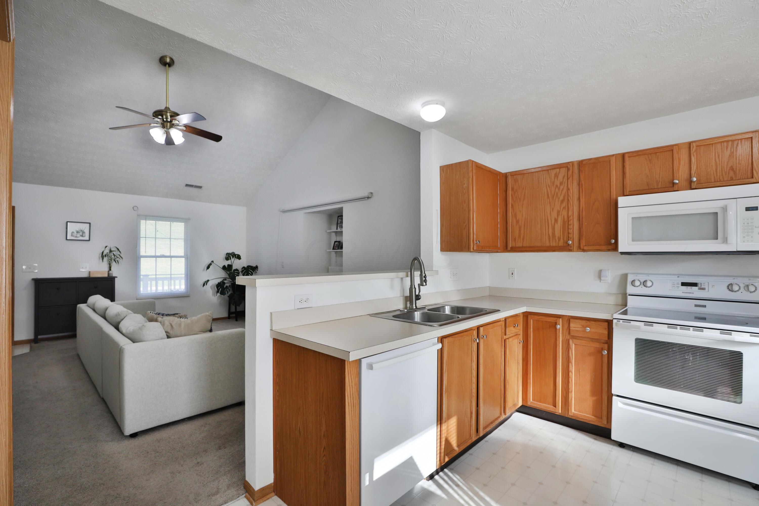 1832 Village Ridge Lane Columbus, OH 43219 - Photo 14 of 42 1832-VillageRidge-14