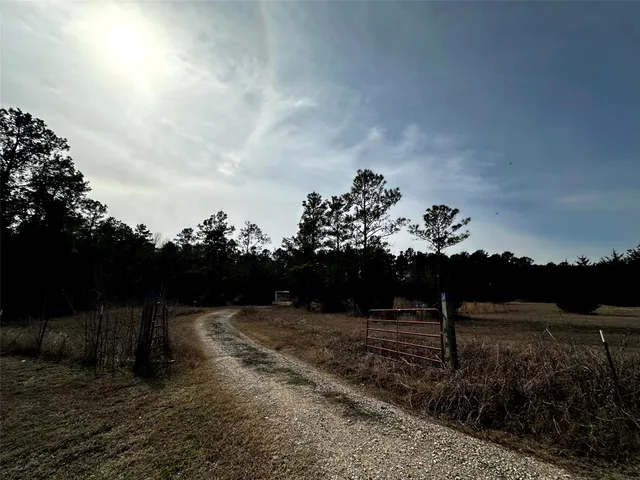 $180,000 | 290 Over The Hl Road, Point Blank, TX 77364