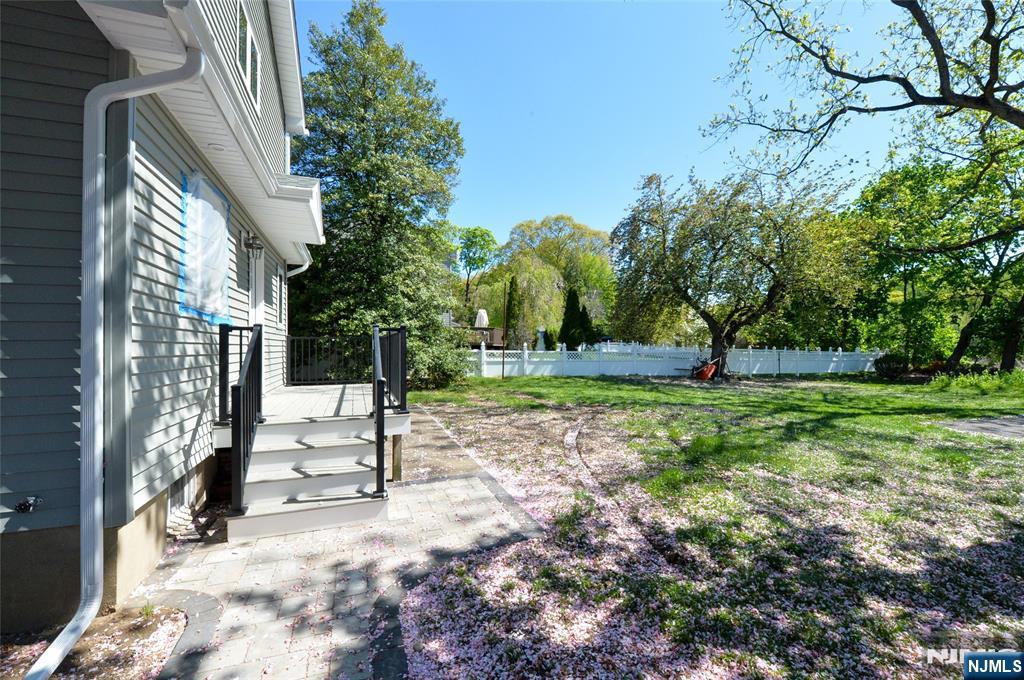 385 Goffle Road, Unit 1 Ridgewood, NJ 07450 - Photo 19 of 22