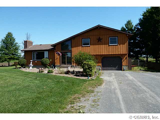 906 County Line Road Hamlin, NY 14464 - Photo 1 of 1 Exterior Front