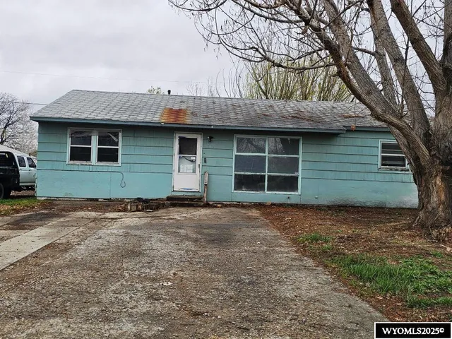 $57,000 | 825 South 14th Street, Worland, WY 82401