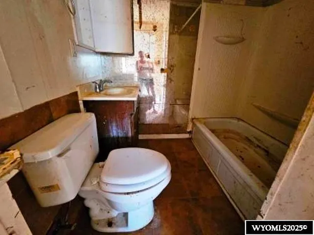$57,000 | 825 South 14th Street, Worland, WY 82401