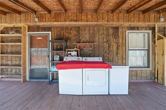 a view of an outdoor space