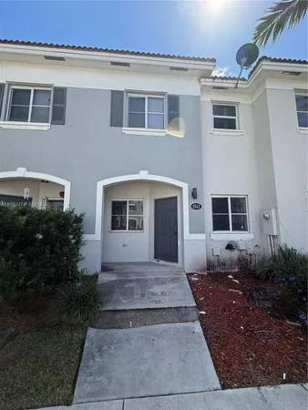 $2,200 | 1512 Southeast 31st Court, Unit 1512, Homestead, FL 33035