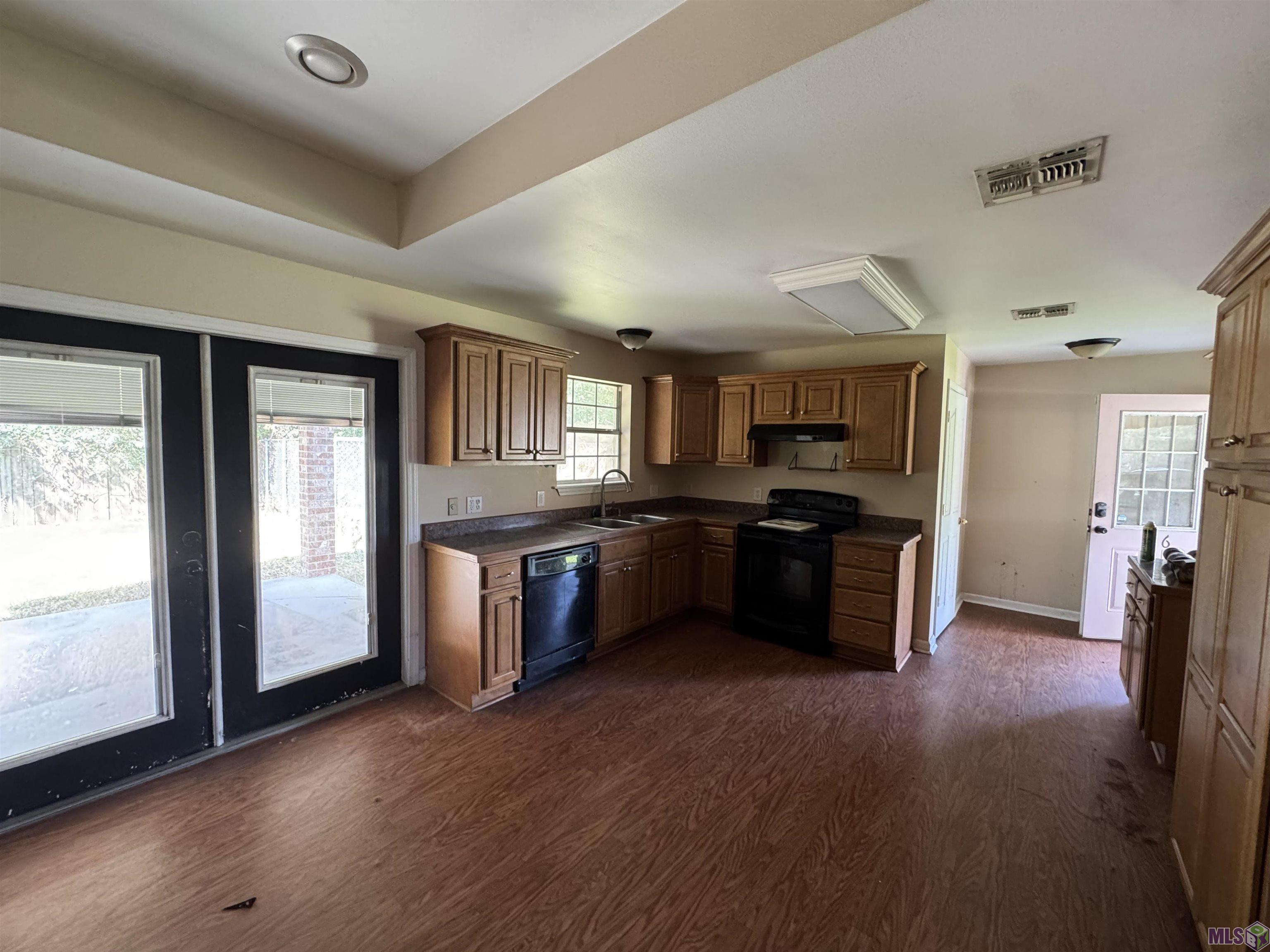 606 Leo Street Patterson, LA 70392 - Photo 4 of 12