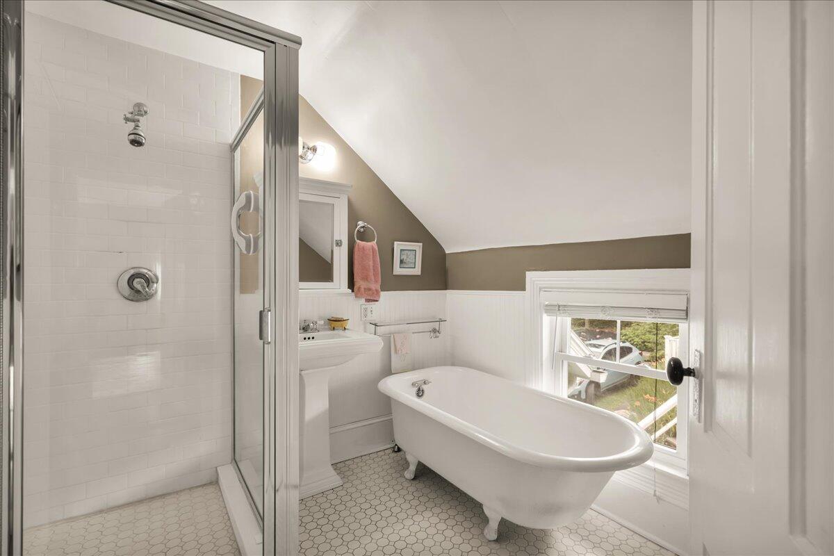 23 Commercial Street Belfast, ME 04915 - Photo 26 of 66 29-23 Commercial St. (40 of 75)