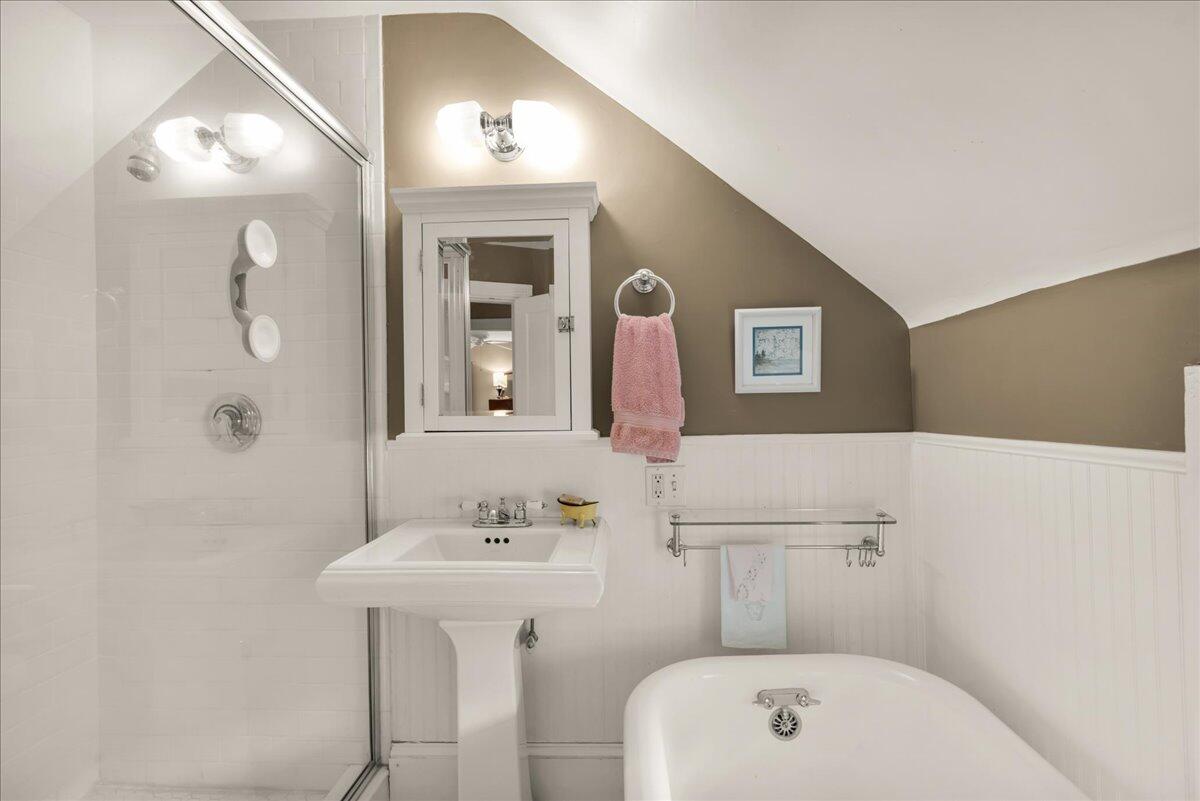 23 Commercial Street Belfast, ME 04915 - Photo 27 of 66 31-23 Commercial St. (42 of 75)