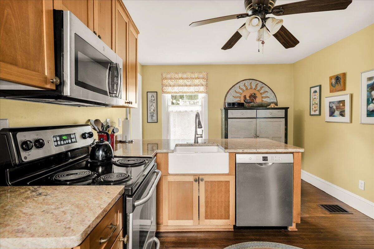 23 Commercial Street Belfast, ME 04915 - Photo 8 of 66 06-23 Commercial St. (36 of 75)