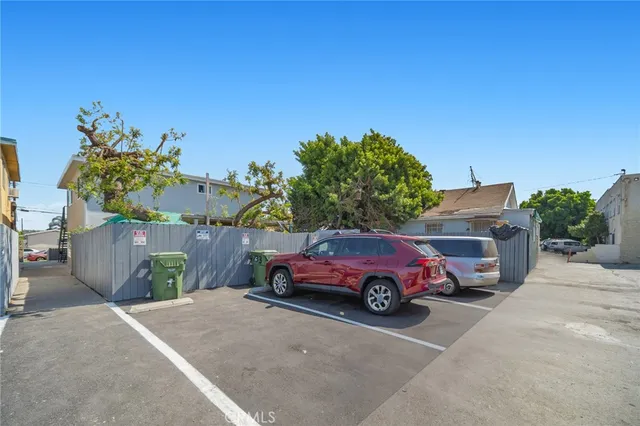 $1,059,000 | 233 West Oliver Street, San Pedro, CA 90731